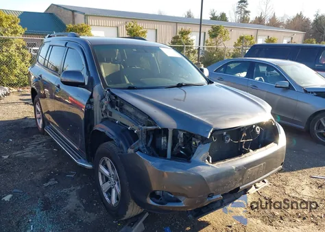 2010 Toyota Highlander Base V6 из США, поврежденный, VIN 5TDBK3EH3AS027713